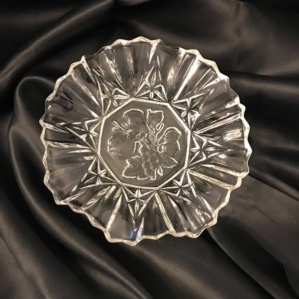 Vintage Pioneer Intaglio Fruit Crystal Ruffled Serving Set by Federal - Picture 6 of 15